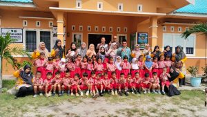Kunjungan TKN 002 Bunguran Timur ke Kantor Desa dan Perpustakaan Jelita Desa Sepempang
